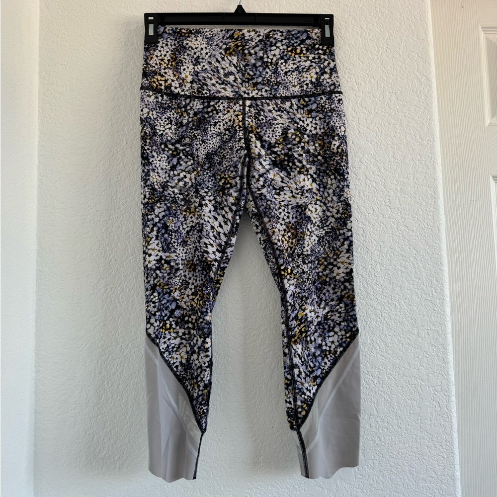 Printed High-Waist Athletic Leggings with Contrast Hem